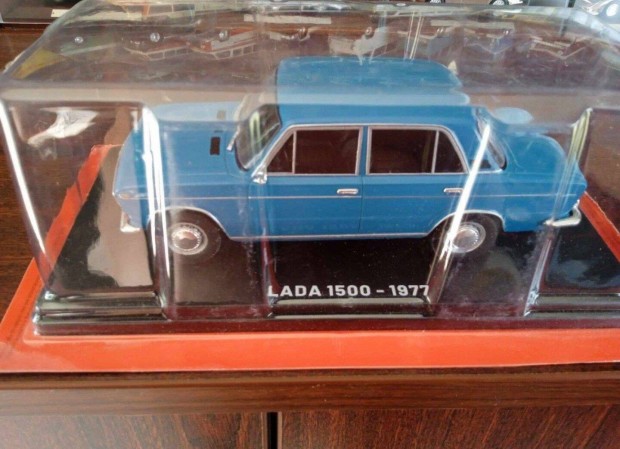 Lada 2103 (1500) "Lengyel sor" kisauto modell 1/24 Elad