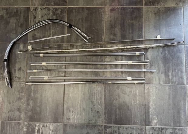 Lada 2103 d�szl�c szett