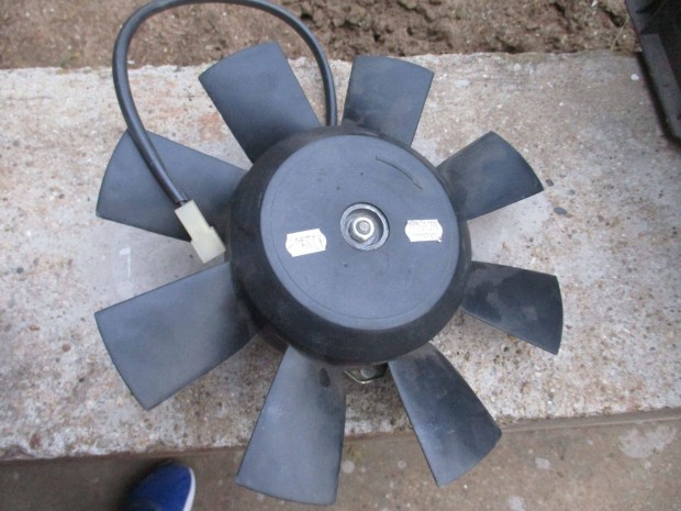 Lada 2103 ht ventiltor, komplett, gyri j