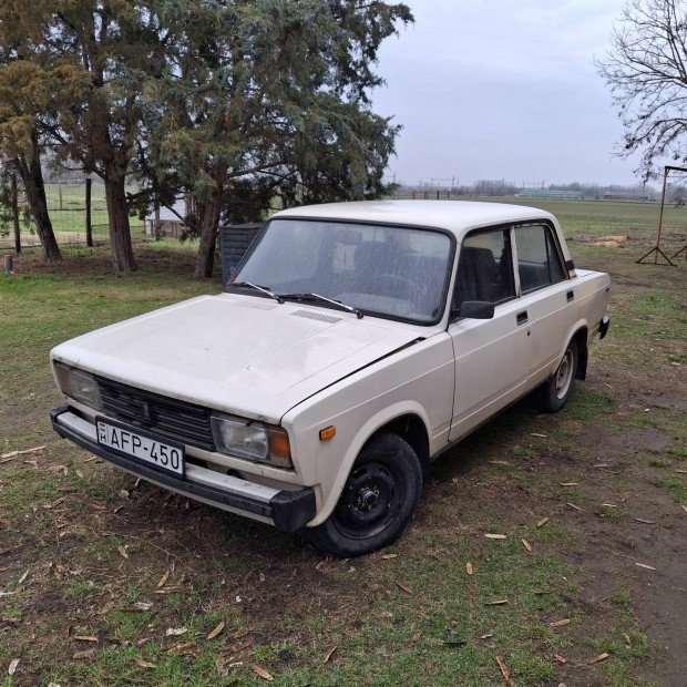 Lada 2105 /1300s/ �r�ks�gb�l