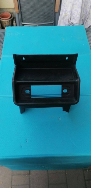 Lada 2105 eredeti gy�ri �s �j r�di� box ( Nem volt aut�ban ! )