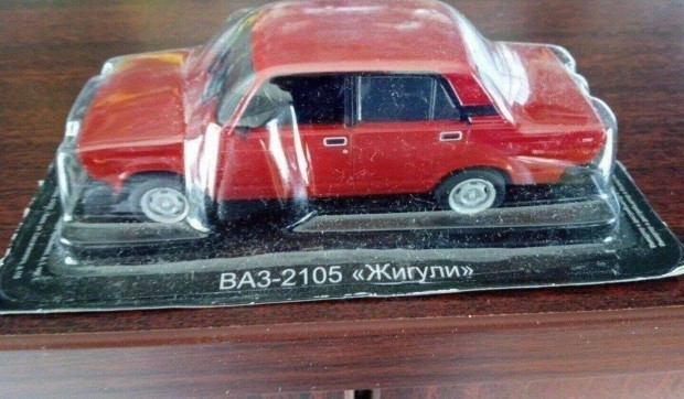 Lada 2105 kisauto modellek 1/43 Elad