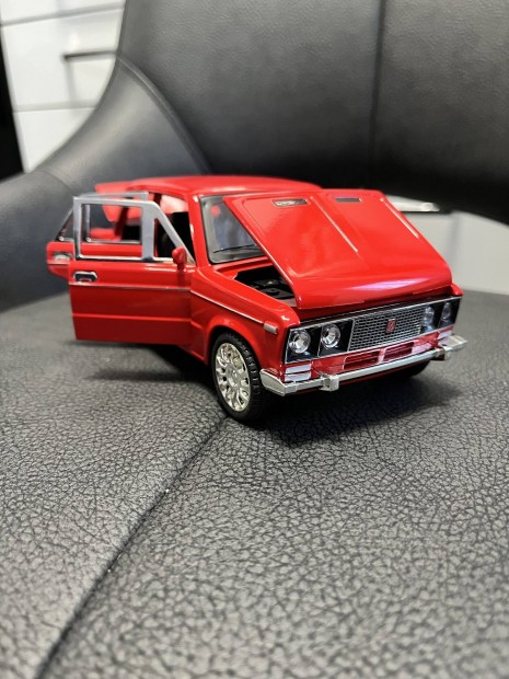 Lada 2106 1500s 1600 1:18-as meretarny modell