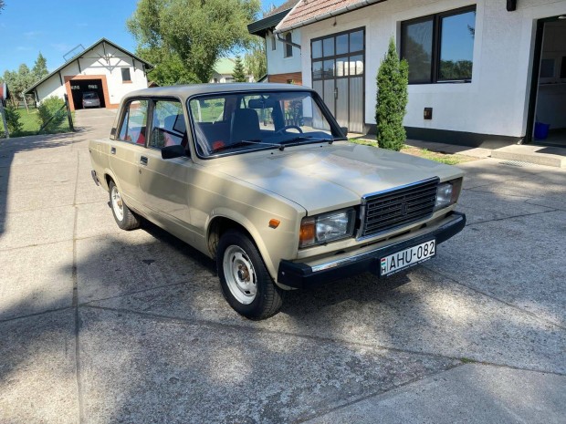 Lada 2107 Elad�