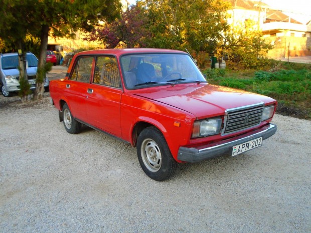 Lada 2107 Kevs kilomterrel.j motorral vonho...