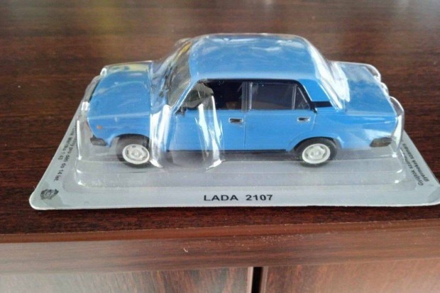 Lada 2107 kisauto modellek 1/43 Elad