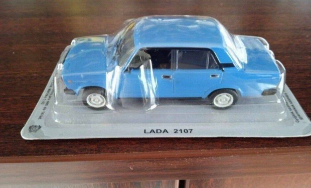 Lada 2107 kisauto modellek 1/43 Elad