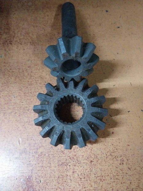 Lada Differencilm Bolygkerk Rzsakerkkel 