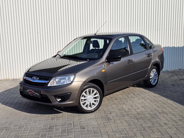 Lada Granta Sedan 1.6 Lux Multimédia.Ülésfűtés....
