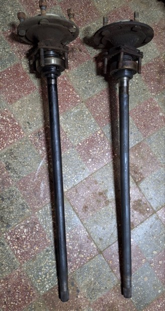 Lada Niva 1.6-bol f�ltengely 