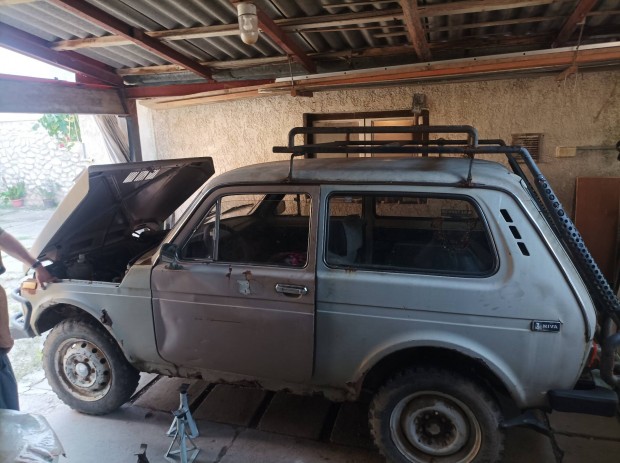 Lada Niva 1.6 bontdik