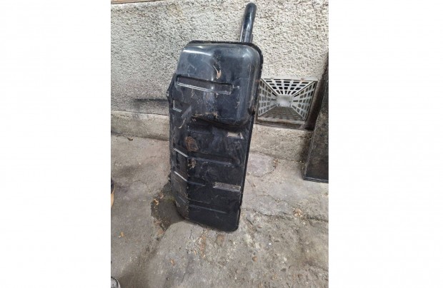 Lada Niva 1,6 zemanyag tank, vadonatj llapotban elad