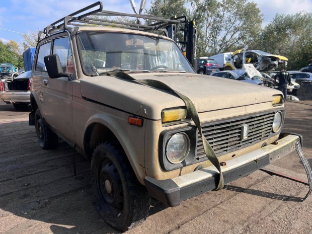 Lada Niva 1.6i (1988) 2121 Alkatrészek #M3191