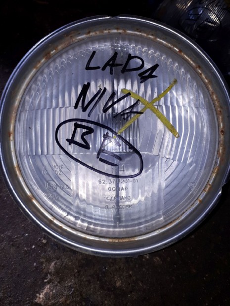 Lada Niva Els� L�mpa / F�nysz�r�