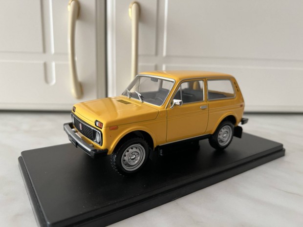 Lada Niva Hachette 1/24 1:24 fm aut modell