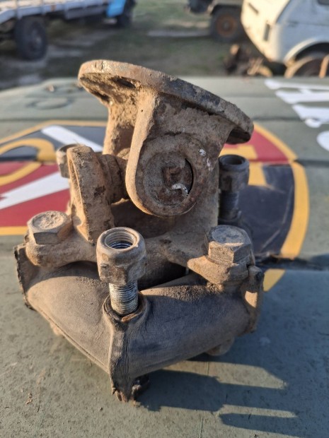 Lada Niva kiskard�n Hardy t�rcsa 