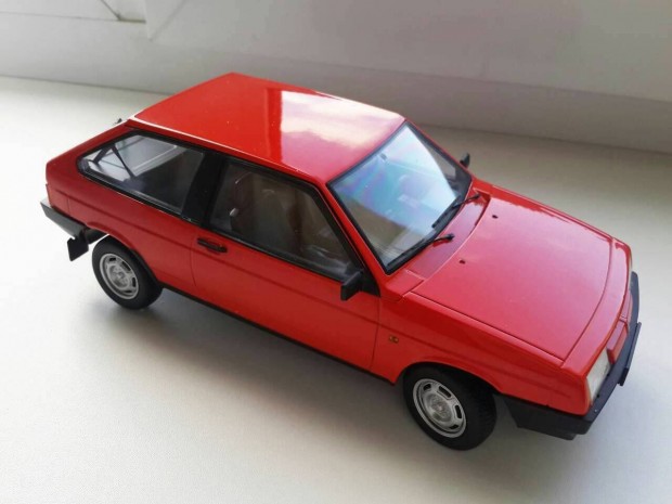 Lada Samara 1:18 Piros Modellaut 1/18 Ritka