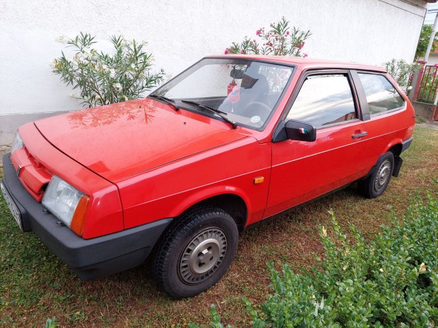 Lada Szamara 1.3