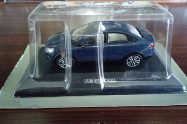 Lada Vesta Cross" kisauto modell 1/43 Elad