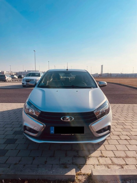 Lada Vesta Sedan Lux 1.6 16V Manulis