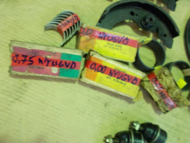 Lada Zsiguli hajt�karcsap�gy �s nyugv�csap�gy garnit�r�k, gy�ri orosz