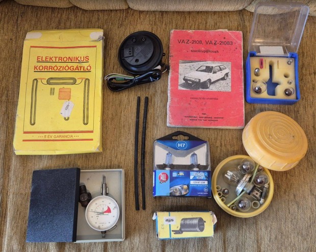 Lada, Trabant alkatrészek, izzók, miegymás