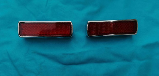 Lada - Zsiguli 1200 eredeti gyári és új hátfal prizmák. CCCP