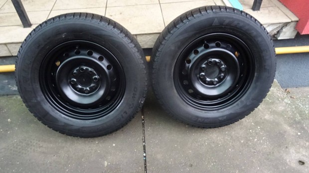 Lada agyas ,vagy Lady utnfutkra 13 colos kerk 2db 175/70r13 gumival