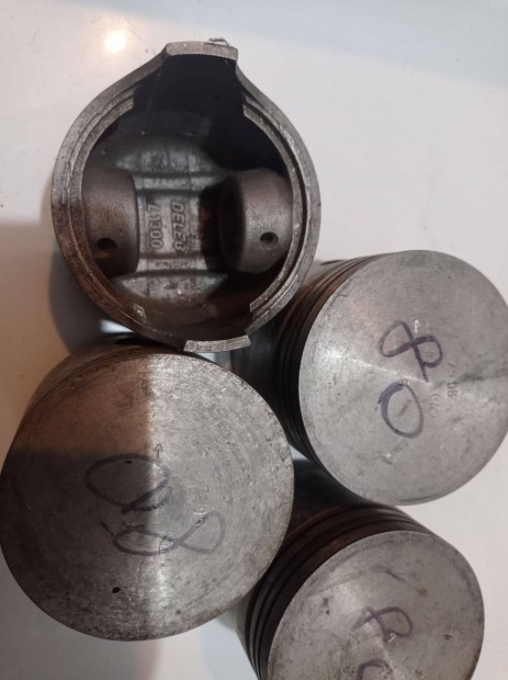 Lada dugatty 80mm-es 4db elad