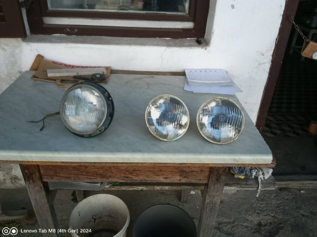 Lada f�nysz�rok.