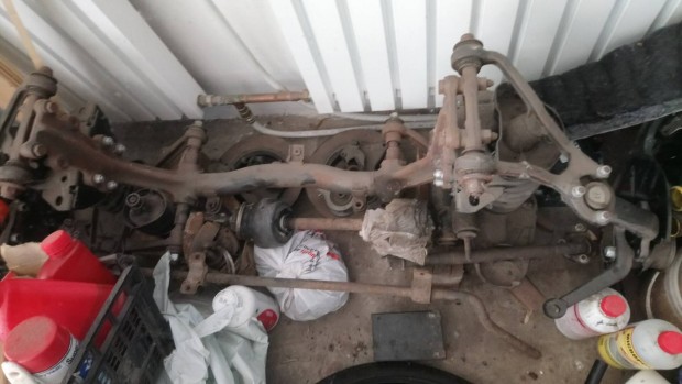 Lada niva 1,6 első futómű és alkatrészei