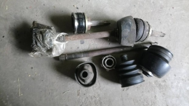 Lada niva 1,6 féltengelyek