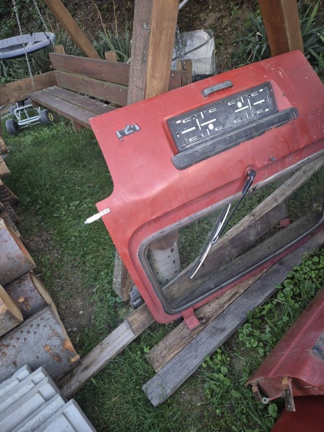 Lada niva hátsó ajtó jó állapotban