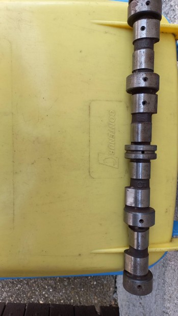 Lada vez�rm�tengely