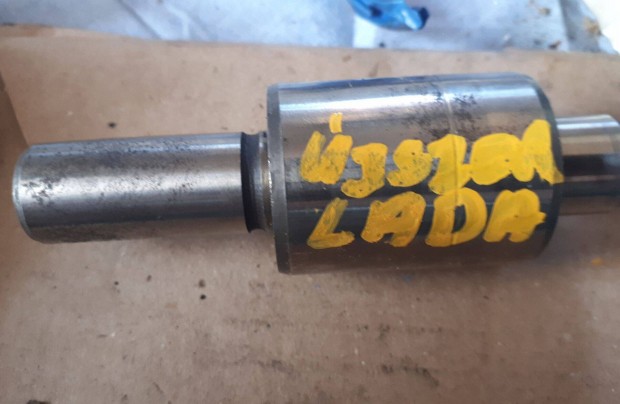 Lada vízpumpa tengely eladó !