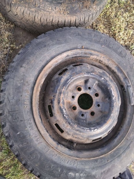 Lada zsiguli fiat utánfutó felni