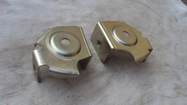 Lada zsiguli oldals� l�kh�r�t� tart� konzol