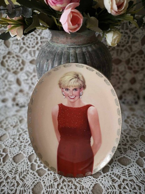 Lady Diana porceln dsztnyr /4