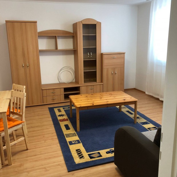 Lak�s elad� Ny�regyh�za Malomkert