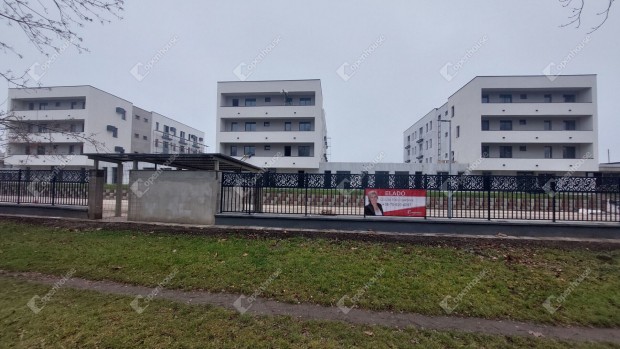 Lak�sok Kom�romban  rugalmas kialak�t�s, modern m�szaki alapok