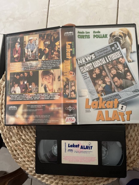 Lakat alatt vhs