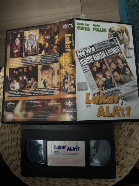 Lakat alatt vhs film