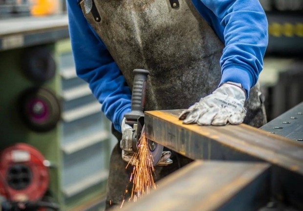 Lakatos m�helyseg�det keres�nk