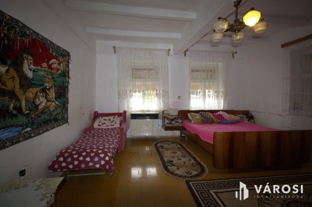 Lakhat�, �sszkomfortos otthon Medgyesegyh�z�n