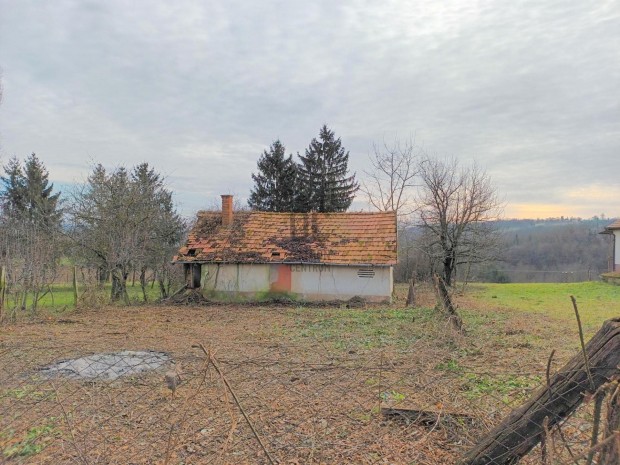 Lakhegyi hangulatos zrtkerti birtok elad