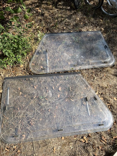 Lakóautó lakókocsi plexi ablak üveg alkatrész