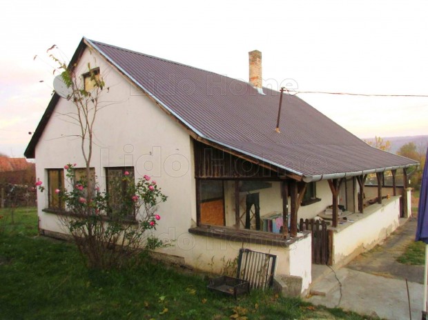 Lak�h�z terasszal!