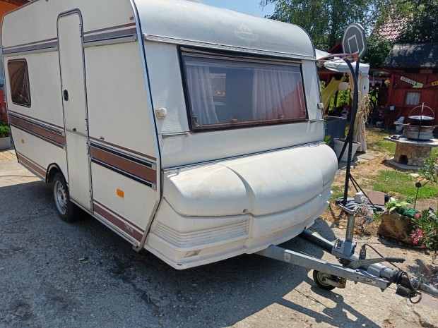 Lakkocsi Hobby 390 teleptsre elad! 