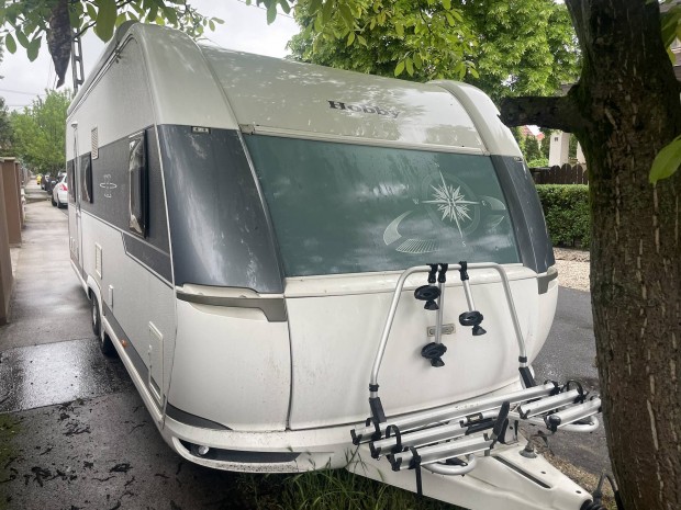 Lakkocsi Hobby prestige 650