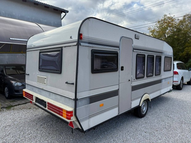 Lakókocsi Hobby telepítésre,4 szem,wc,konyha,zuhany,tágas,világos!!!